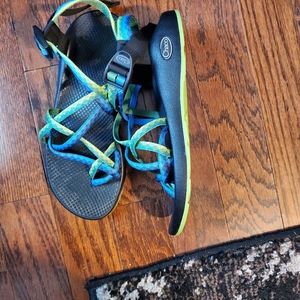 Womens size 10 multi color chaco